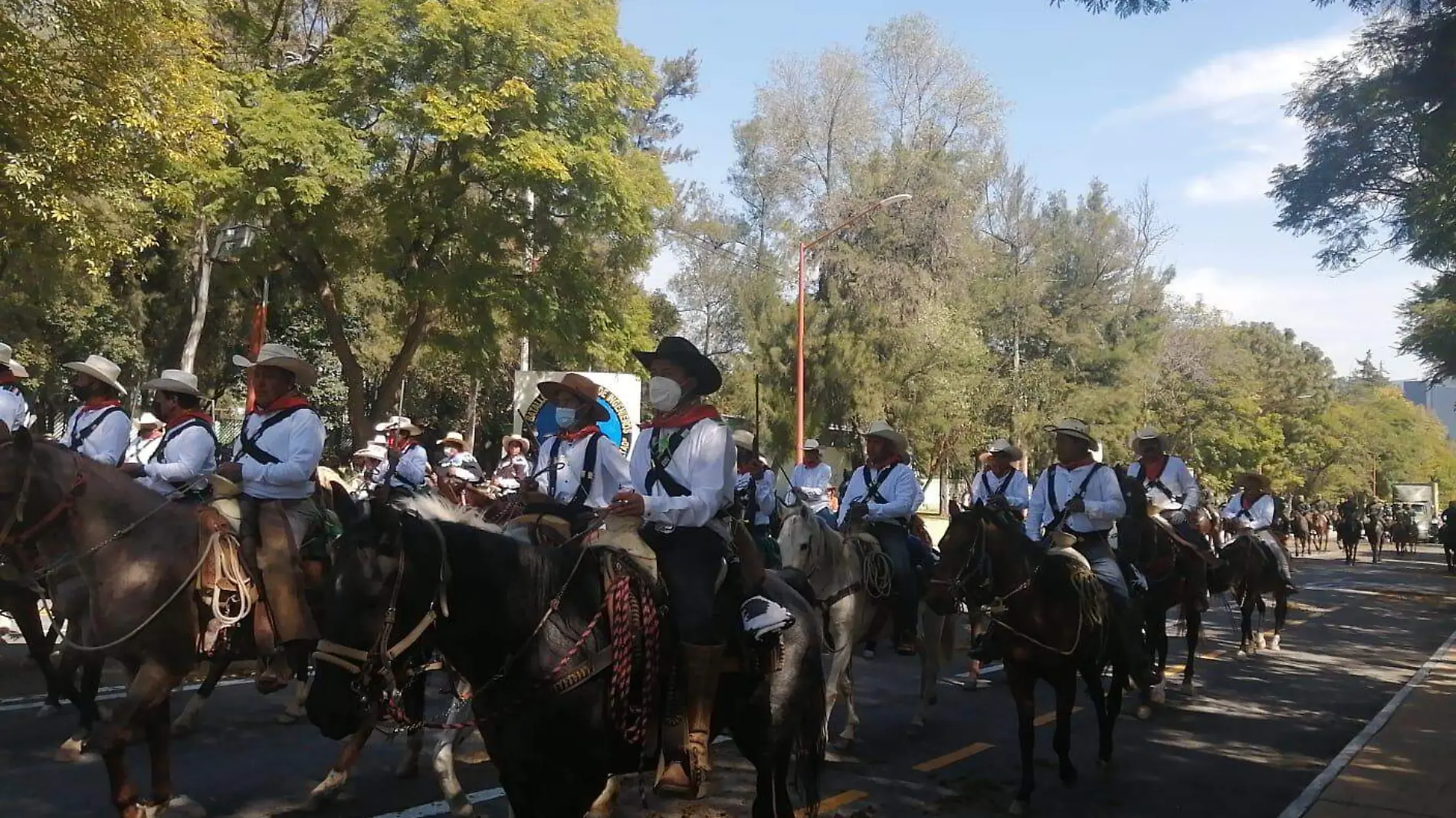 201121_DESFILE CDMX TLAX ANIVER CXI REVO MEX 6